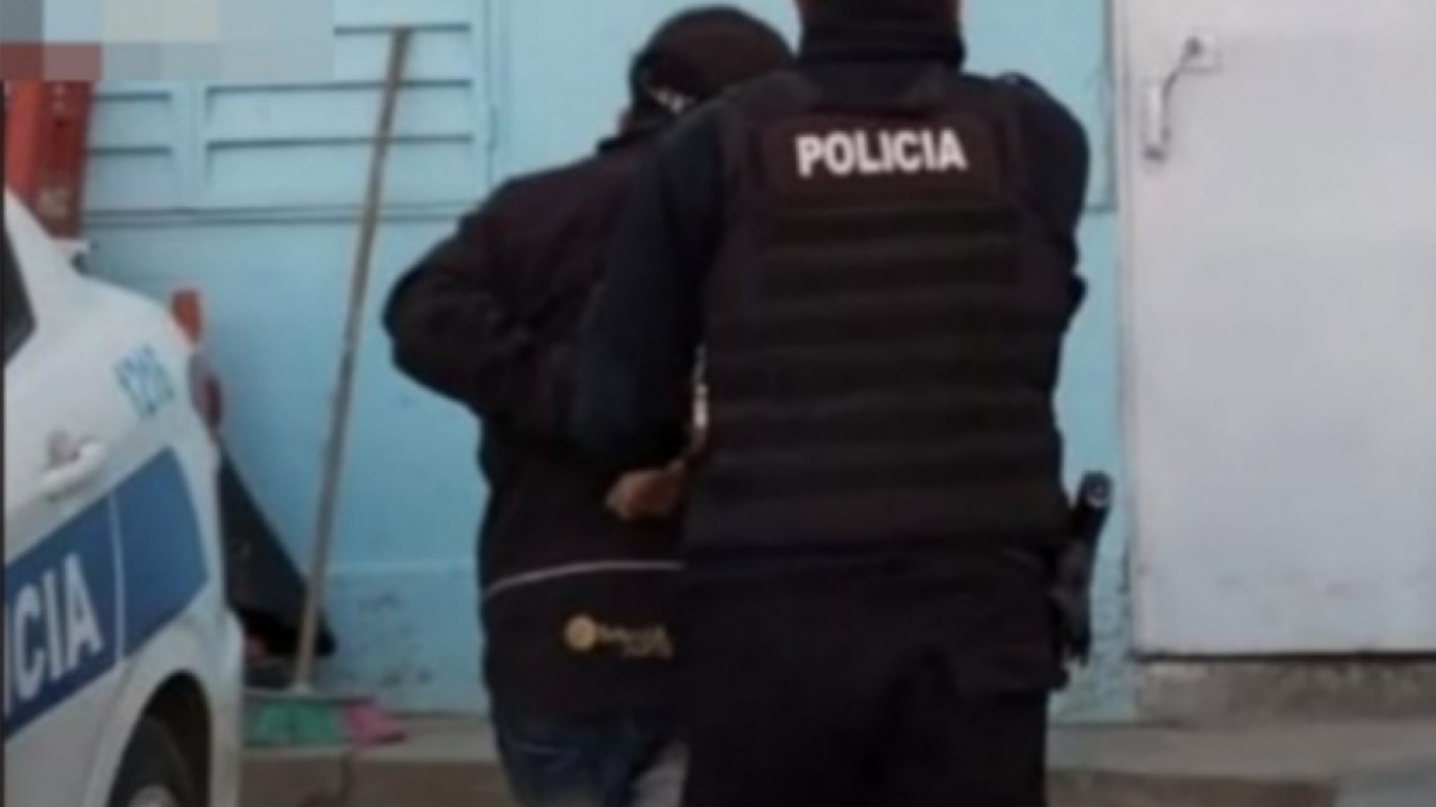 Intentó robar una casa y un auto, pero fue sorprendido en pleno acto