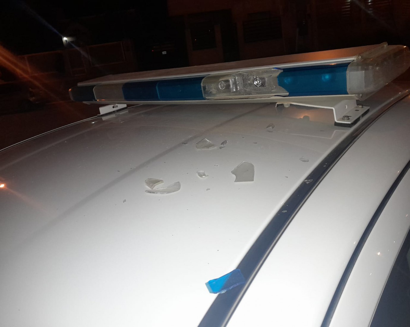 Un adolescente fue demorado por tirar piedras a un móvil policial