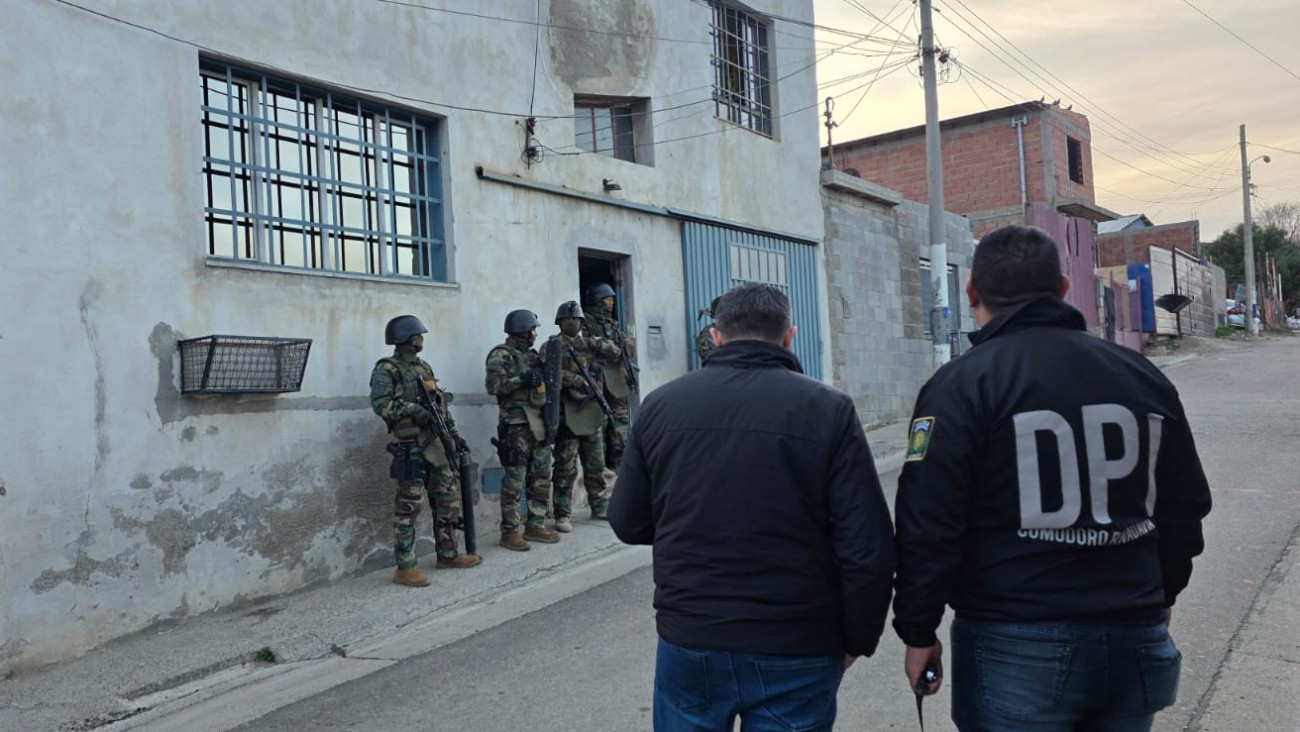 Violento robo a petroleros: detuvieron a uno de los sospechosos tras varios allanamientos