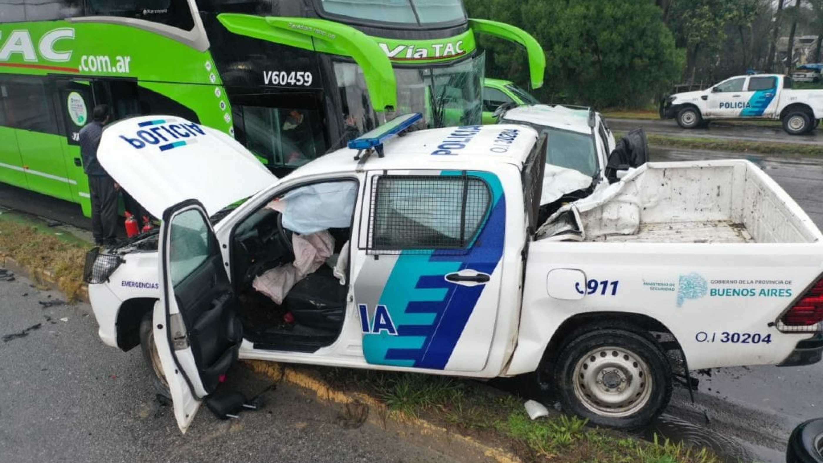 Insólito accidente en Mar del Plata: un paciente psiquiátrico robó un patrullero, circuló a contramano y chocó