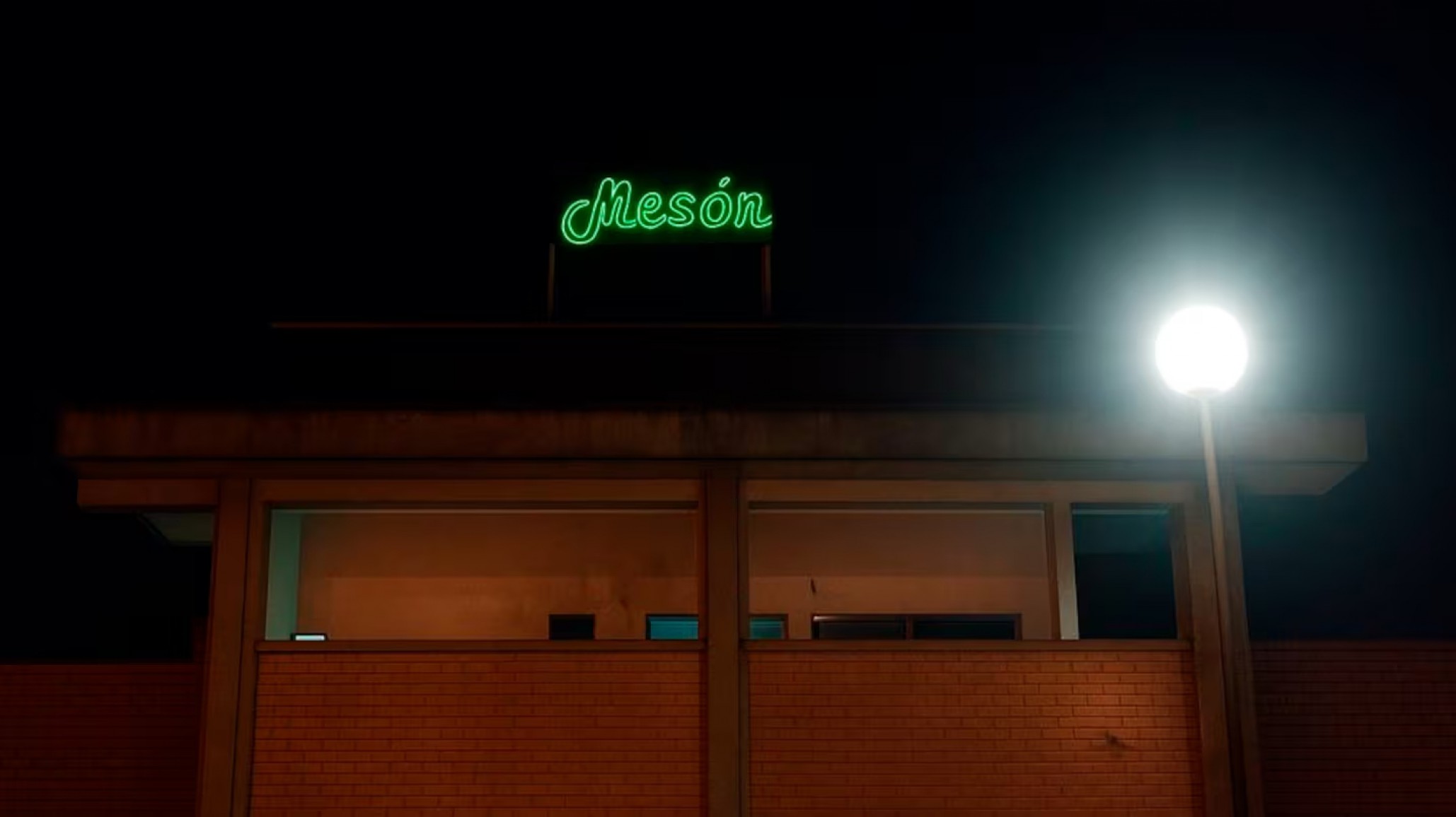 Investigan la muerte de un hombre en un hotel alojamiento: lo hallaron sin vida tras pedir extender su estadía