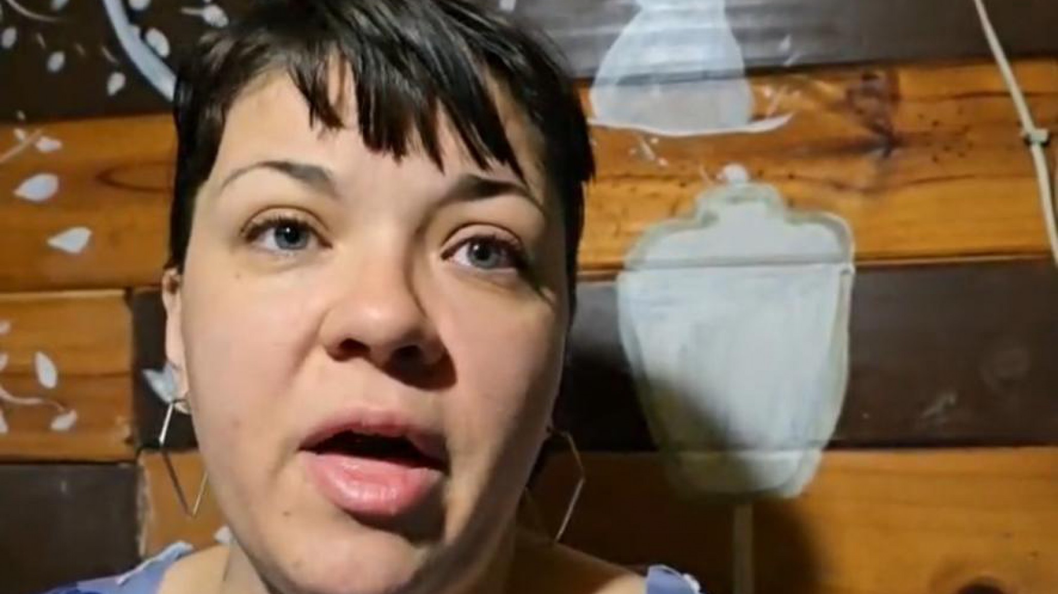 Madre soltera y con padres con discapacidad lo perdió todo y pide ayuda para empezar de nuevo: "Nuestra casa era de chapa y la mitad de material, pero se quemó"