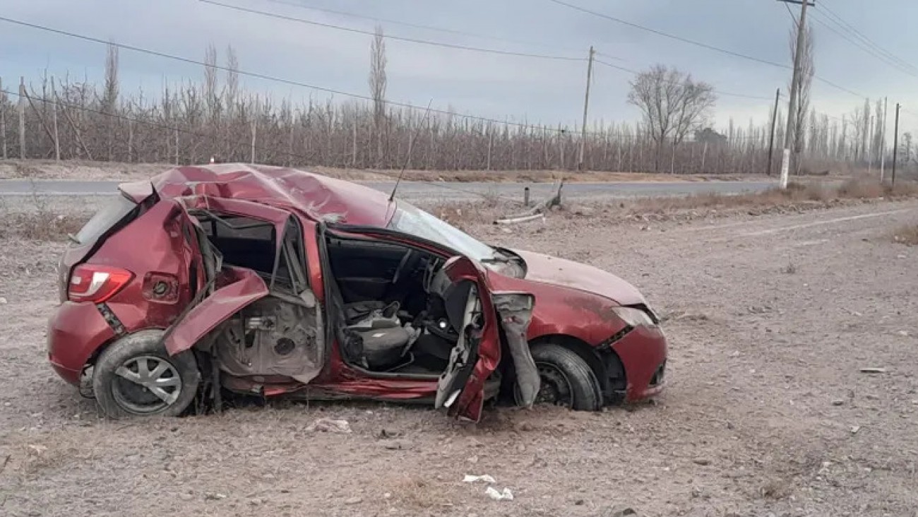 Tragedia: un joven de 27 años murió tras chocar contra un poste