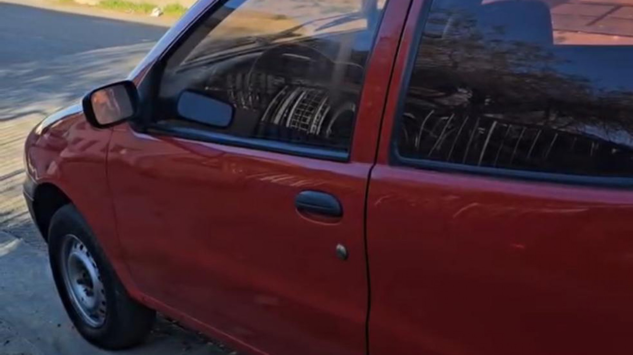 María Chávez, ganadora del auto sorteado por la parroquia: "Para la familia será una gran ayuda"