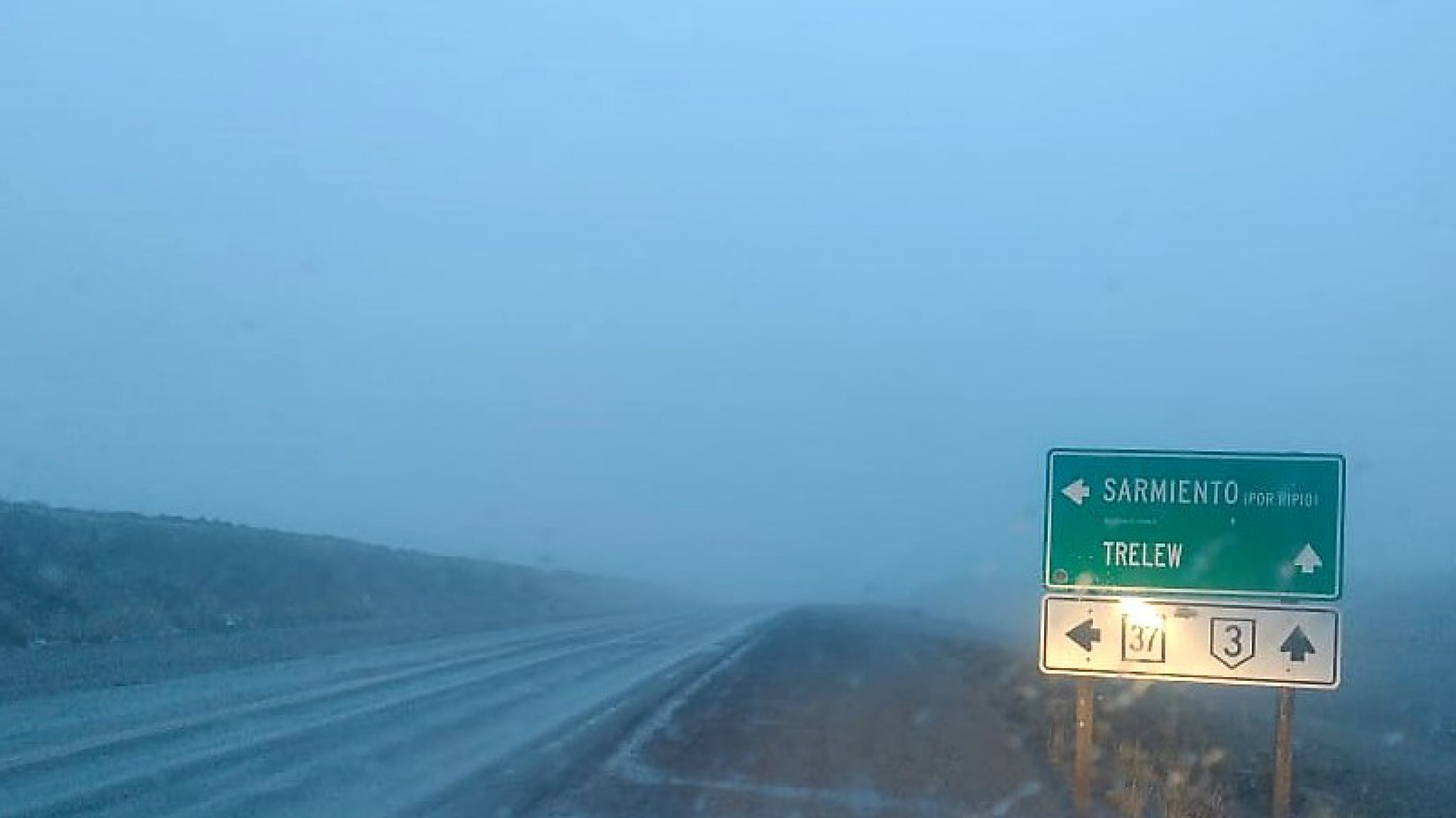 Alerta por baja visibilidad y calzada mojada en Ruta 3