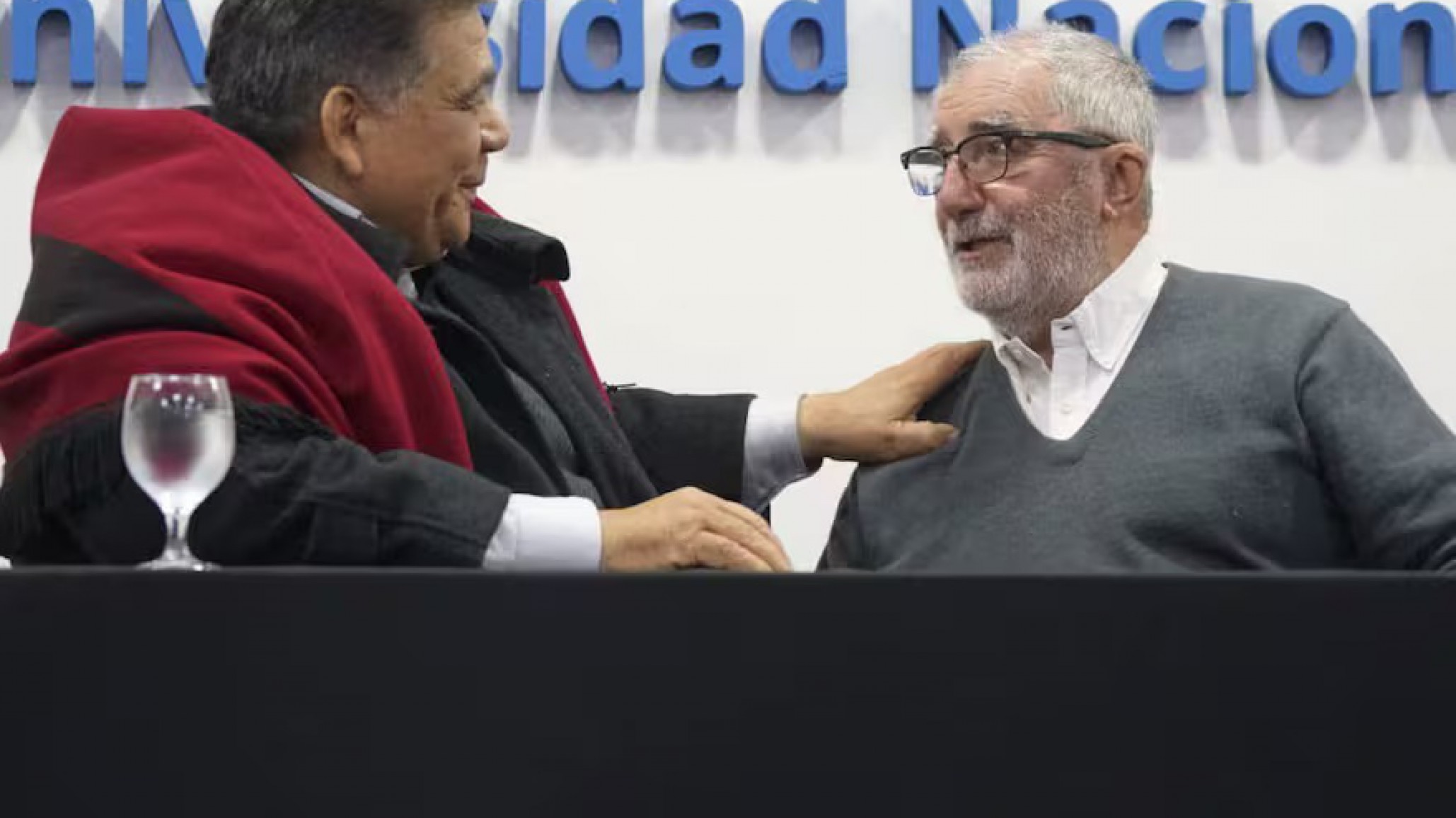 Buenos Aires: Un historiador apareció muerto en su casa con signos de asfixia y traumatismo