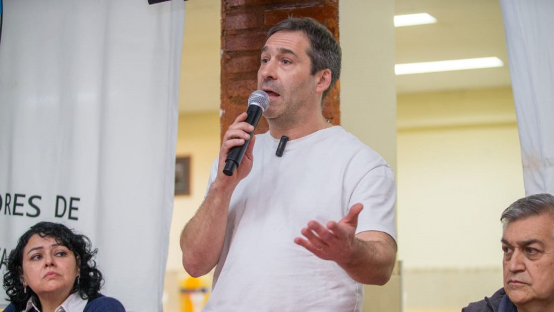 Luque recibió el apoyo de Puerto Madryn en un STIA colmado: "Veo mucha desilusión en la provincia y eso nos empuja a luchar"