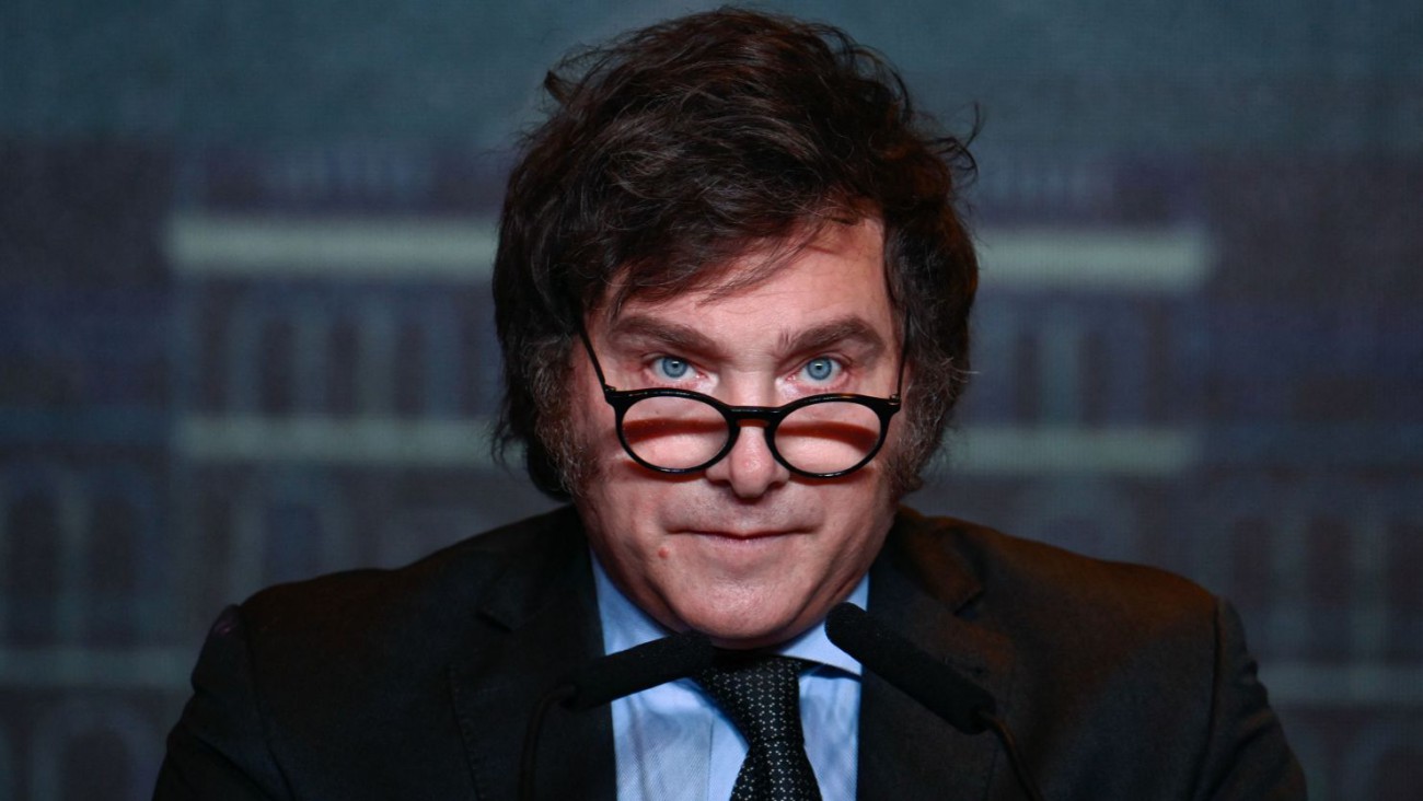 Milei inicia su viaje número 14 a Estados Unidos y suma una escala en Bolivia