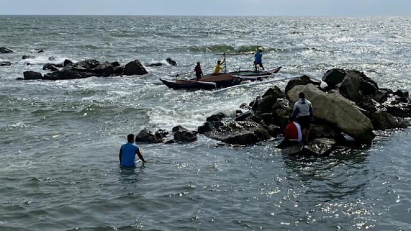 Alerta de tsunami para zonas costeras de Filipinas: "podría no ser la más grande y estas olas podrían continuar durante horas"