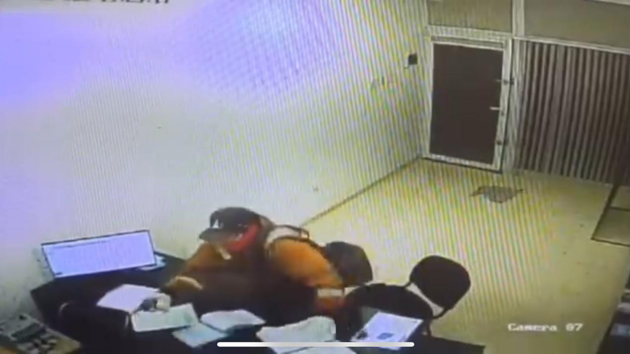 Intento de robo a mano armada en Caleta Olivia: el comerciante los persiguió y logró ahuyentarlos