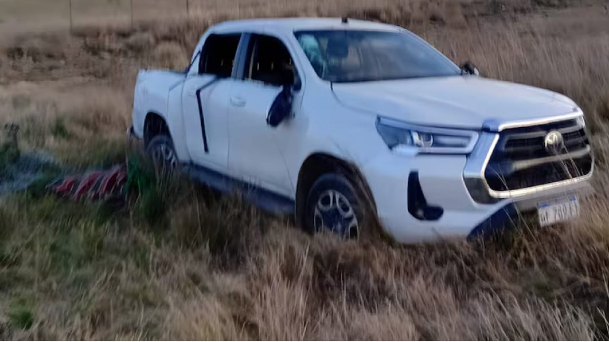 Tragedia en la Ruta 3: dos mujeres murieron y dos personas resultaron heridas tras un choque y vuelco