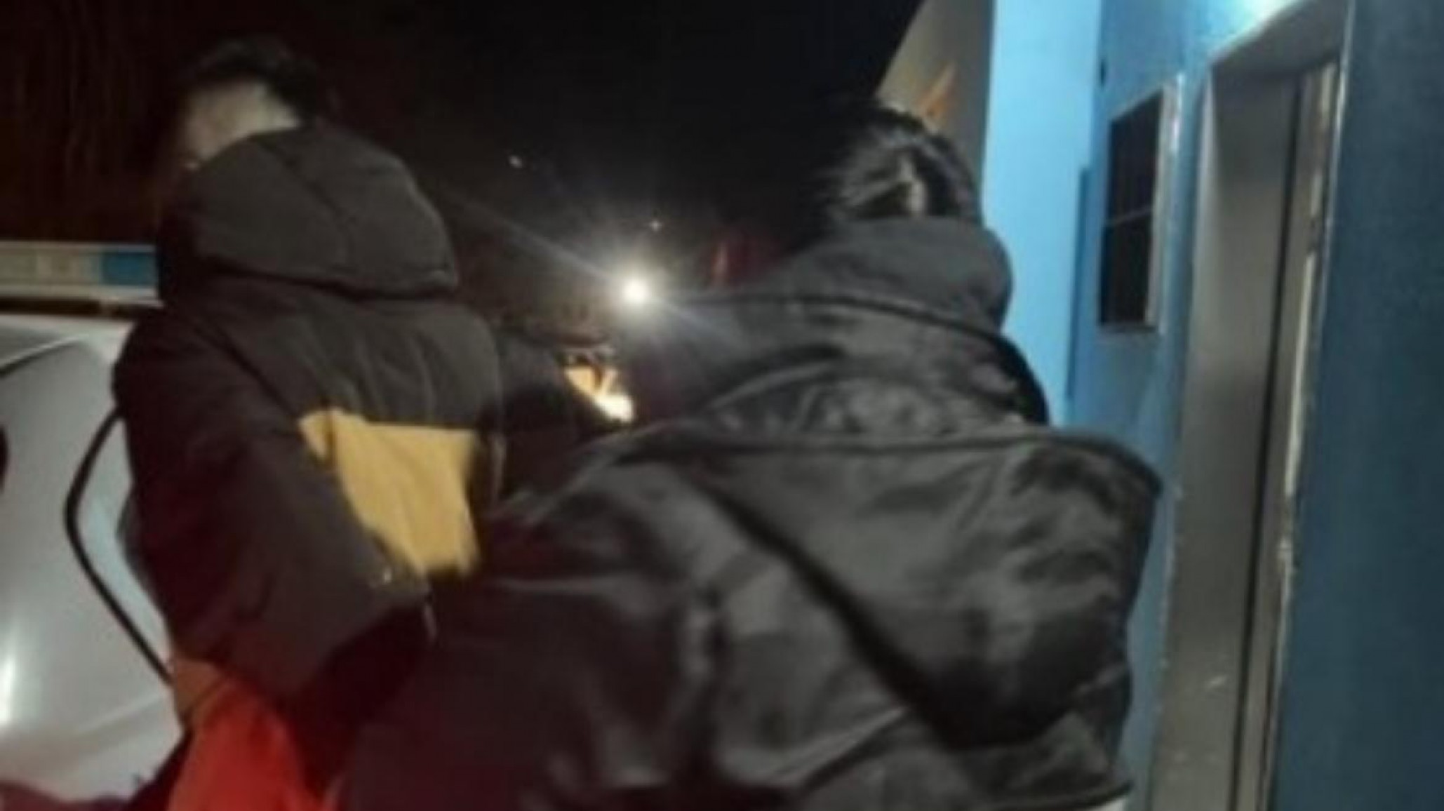 Una mujer manejaba con 1,79 g/L de alcohol en sangre y un acompañante tenía pedido de captura