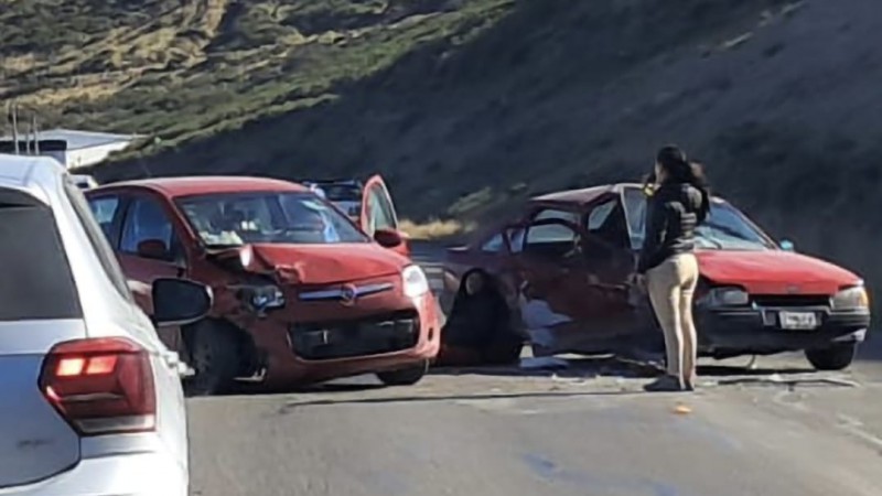 Choque frontal en Roque González: una conductora hospitalizada