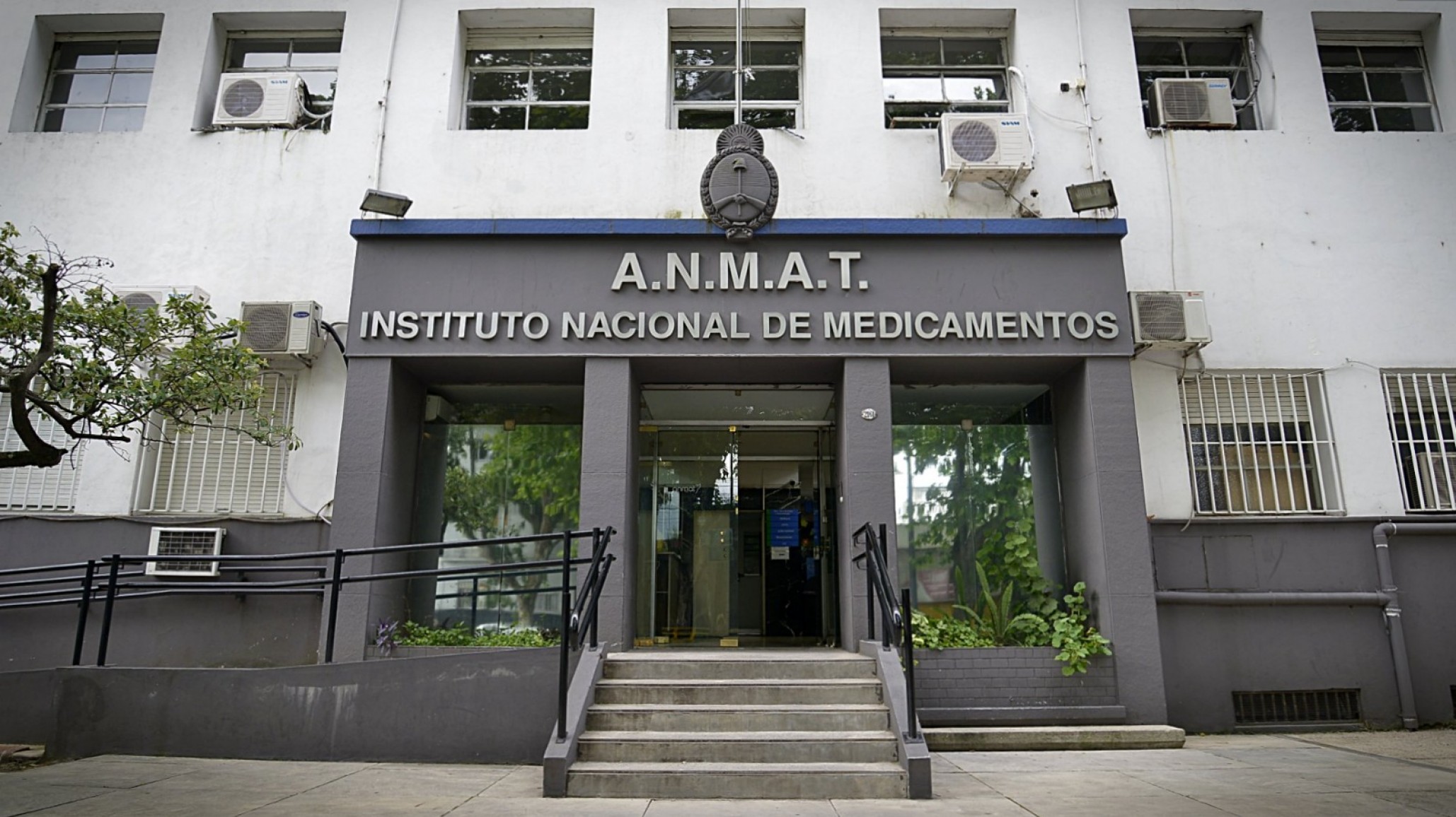 ANMAT refuerza el control de medicamentos en Argentina: calidad, trazabilidad y nuevos avances reguladores