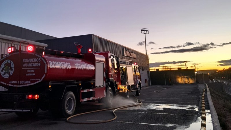 Principio de incendio en Chango Más de zona sur: evacúan el lugar