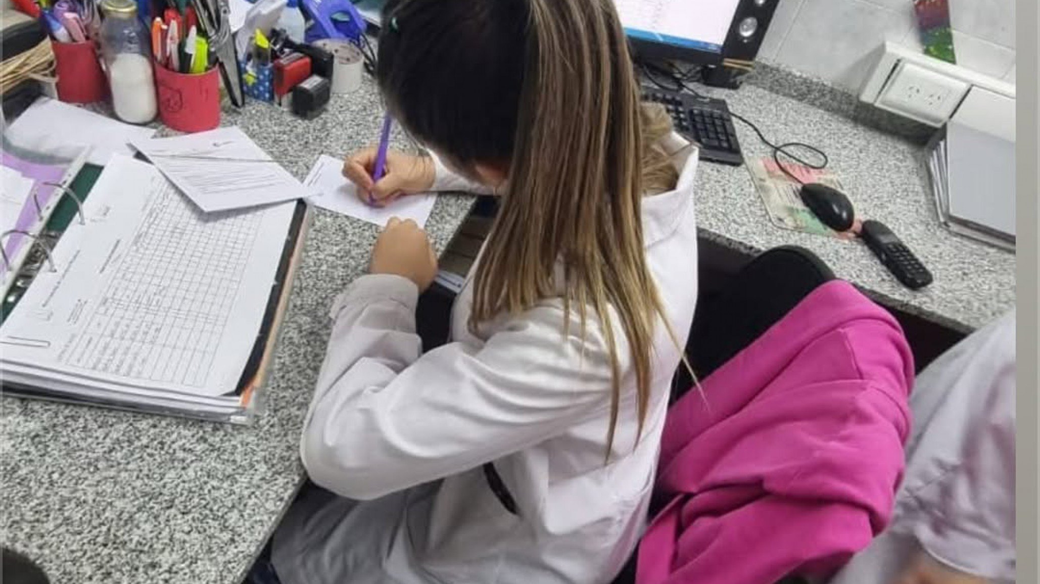 Taller de RCP solidario para ayudar a Carolina, la estudiante de Cholila que sueña con ser médica