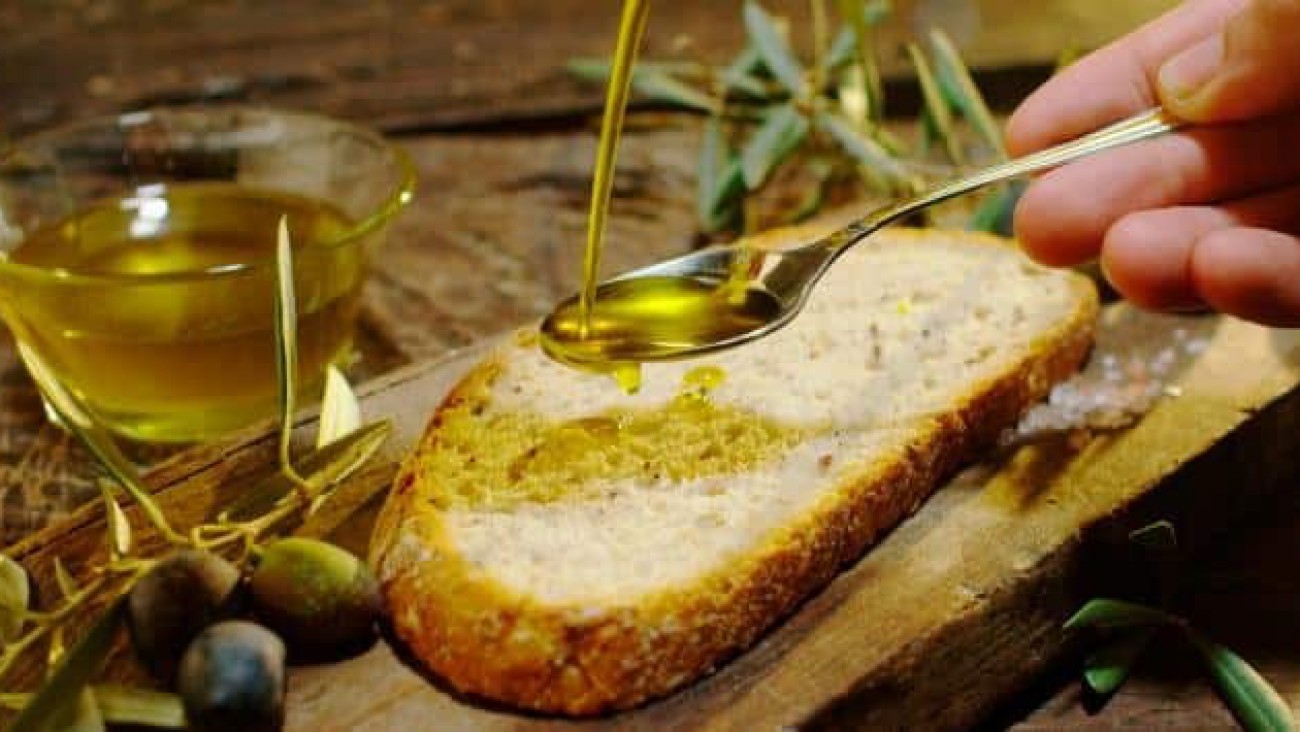 ANMAT prohibió en todo el país dos marcas de aceite de oliva falsificado