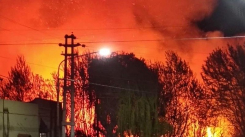 Hubo un incendio de gran magnitud en el ex parque temático "El Desafío" de Gaiman