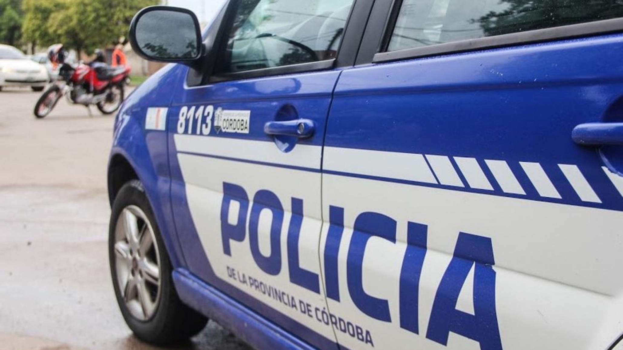 Terror en la madrugada: un ex empleado entró a la casa de su ex jefe, abusó de la esposa y secuestró a la hija