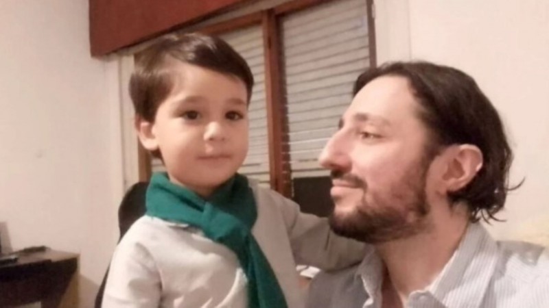 Alerta Sofía y búsqueda internacional por un niño de 5 años tras el femicidio de su madre y su abuela en Córdoba