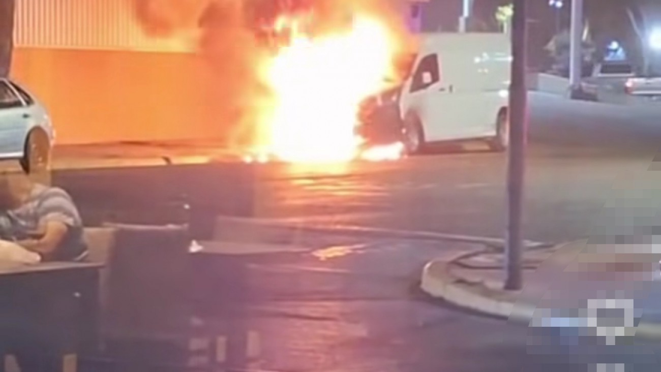 Prendieron fuego la camioneta usada en el tiroteo en Comodoro