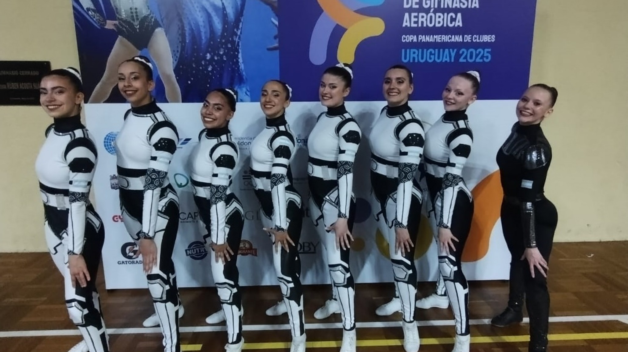 La Escuela de Gimnasia Aeróbica del Gimnasio 4 se trajo cuatro medallas de Uruguay