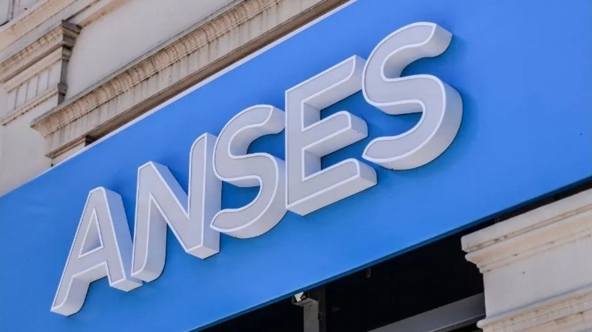 ANSES: denuncian una red de coimas, sobreprecios y direccionamiento de contratos