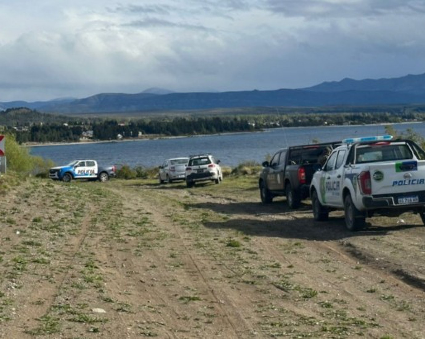 Hallan un cuerpo en la costa del Nahuel Huapi y buscan confirmar su identidad