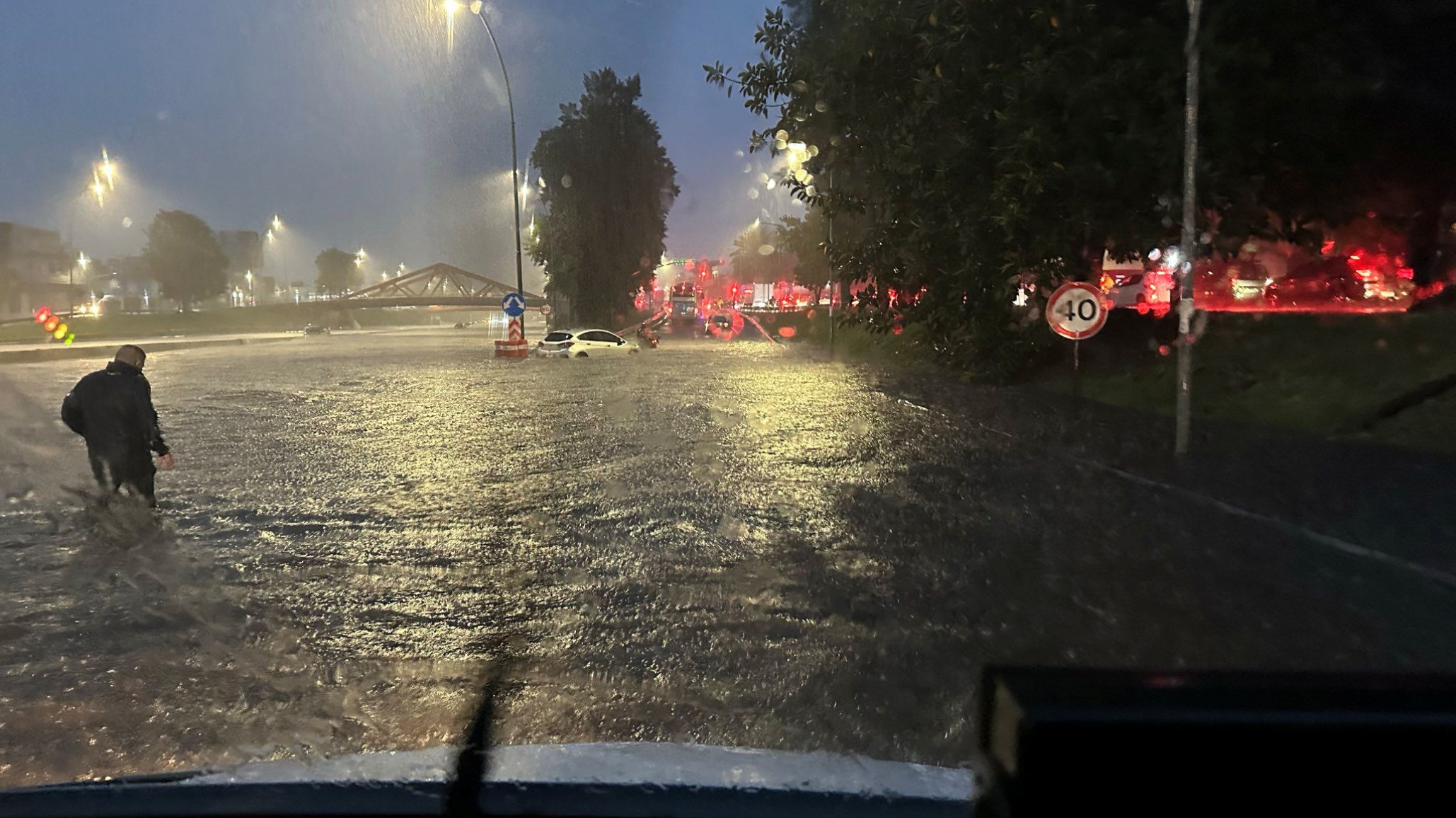 Temporal en Buenos Aires: se inundó la Avenida General Paz y conductores quedaron varados en la autopista
