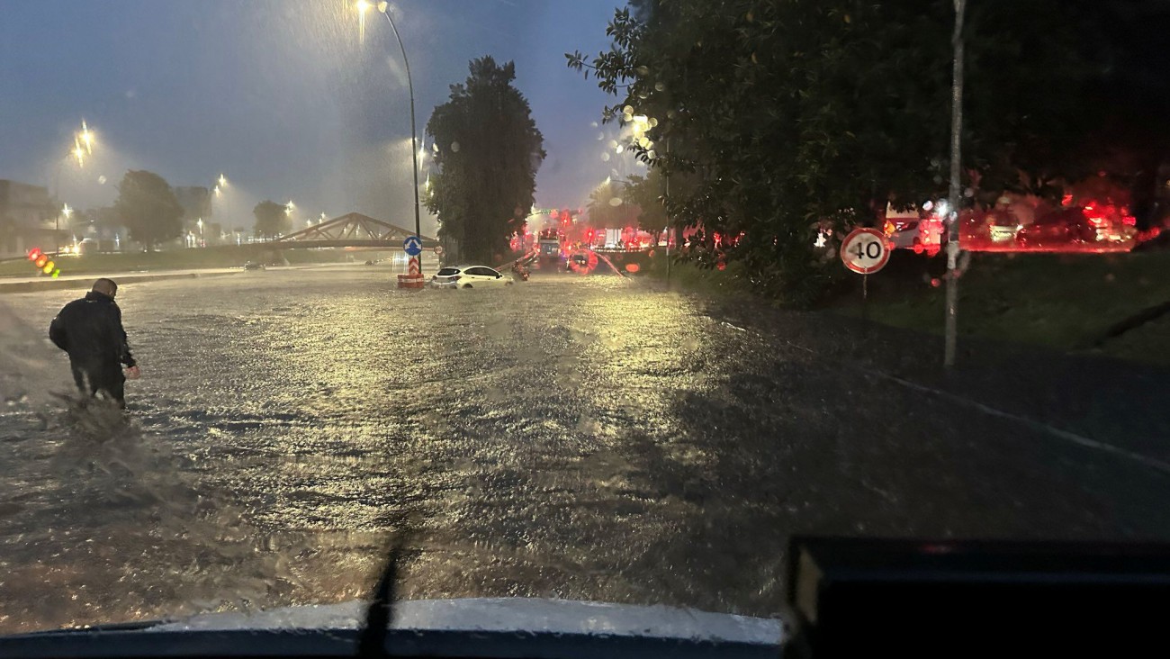 Temporal en Buenos Aires: se inundó la Avenida General Paz y conductores quedaron varados en la autopista