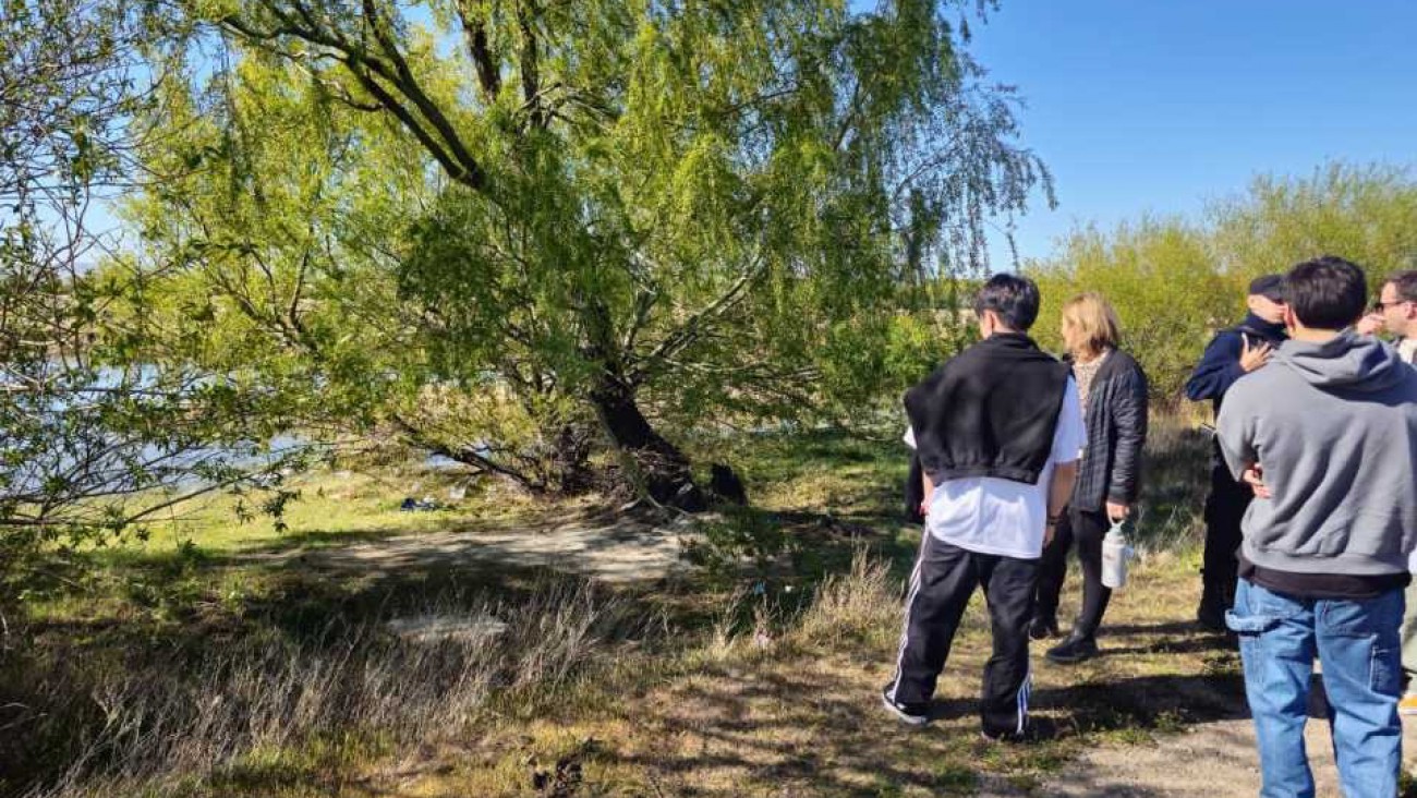 Homicidio en Sarmiento: Canes siguieron un rastro en el lugar del crimen y piden colaboración a la comunidad