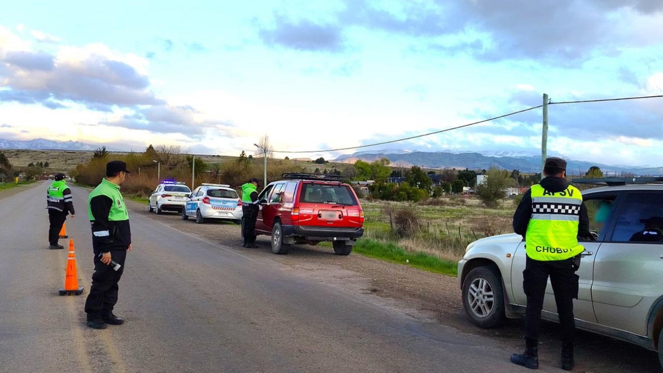 Chubut: lo encontraron deshidratado en Ruta 4 y descubrieron que tenía dos pedidos de captura