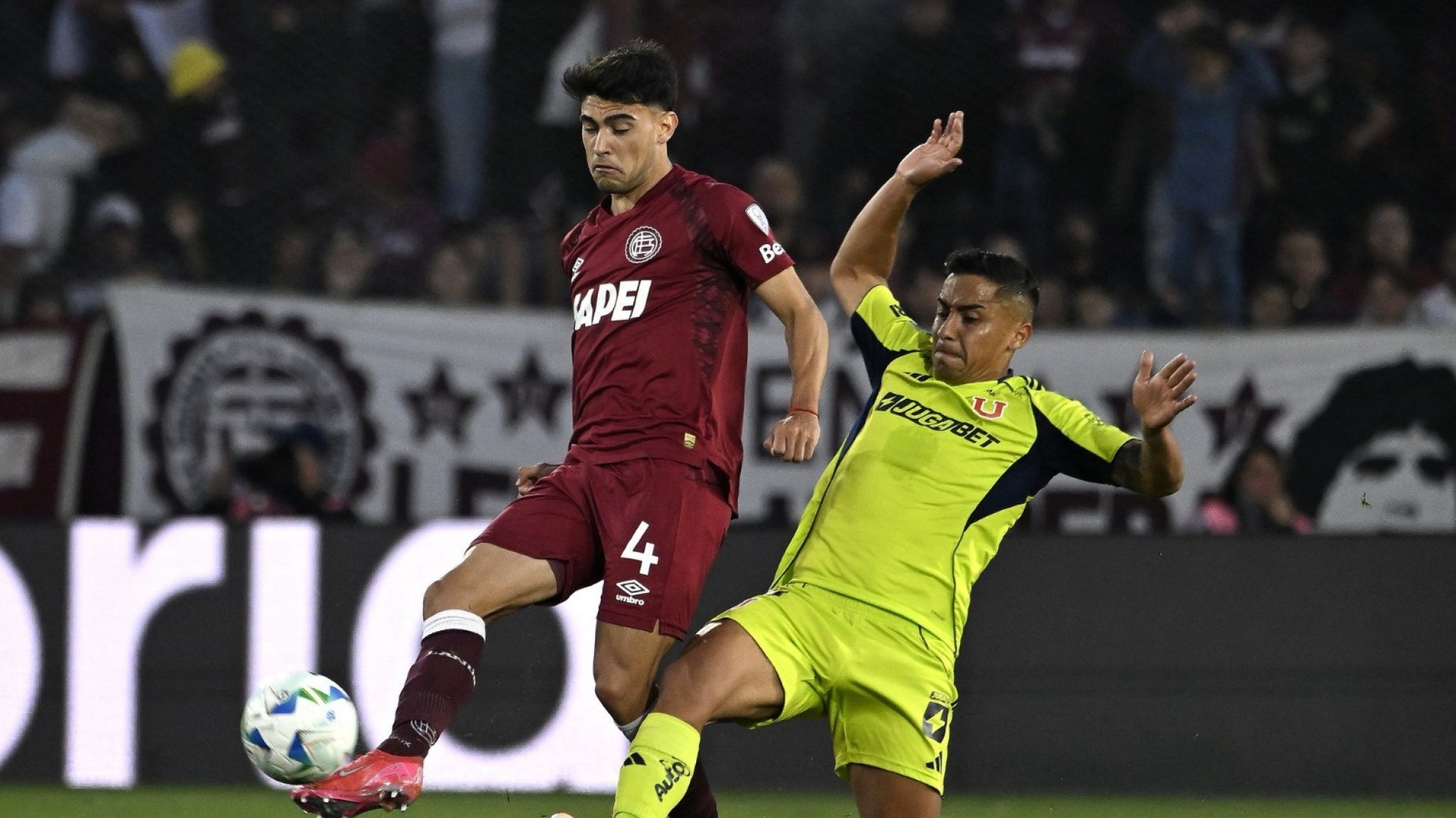 Lanús clasificó a la final: incidentes con la U de Chile tras el partido