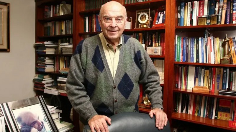 Cavallo advirtió que "la libertad también debe avanzar en lo monetario y cambiario"