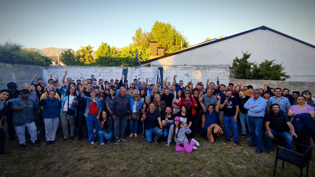 Luque se reencontró con la militancia en Esquel tras conseguir la banca en el Congreso y triunfar en la cordillera