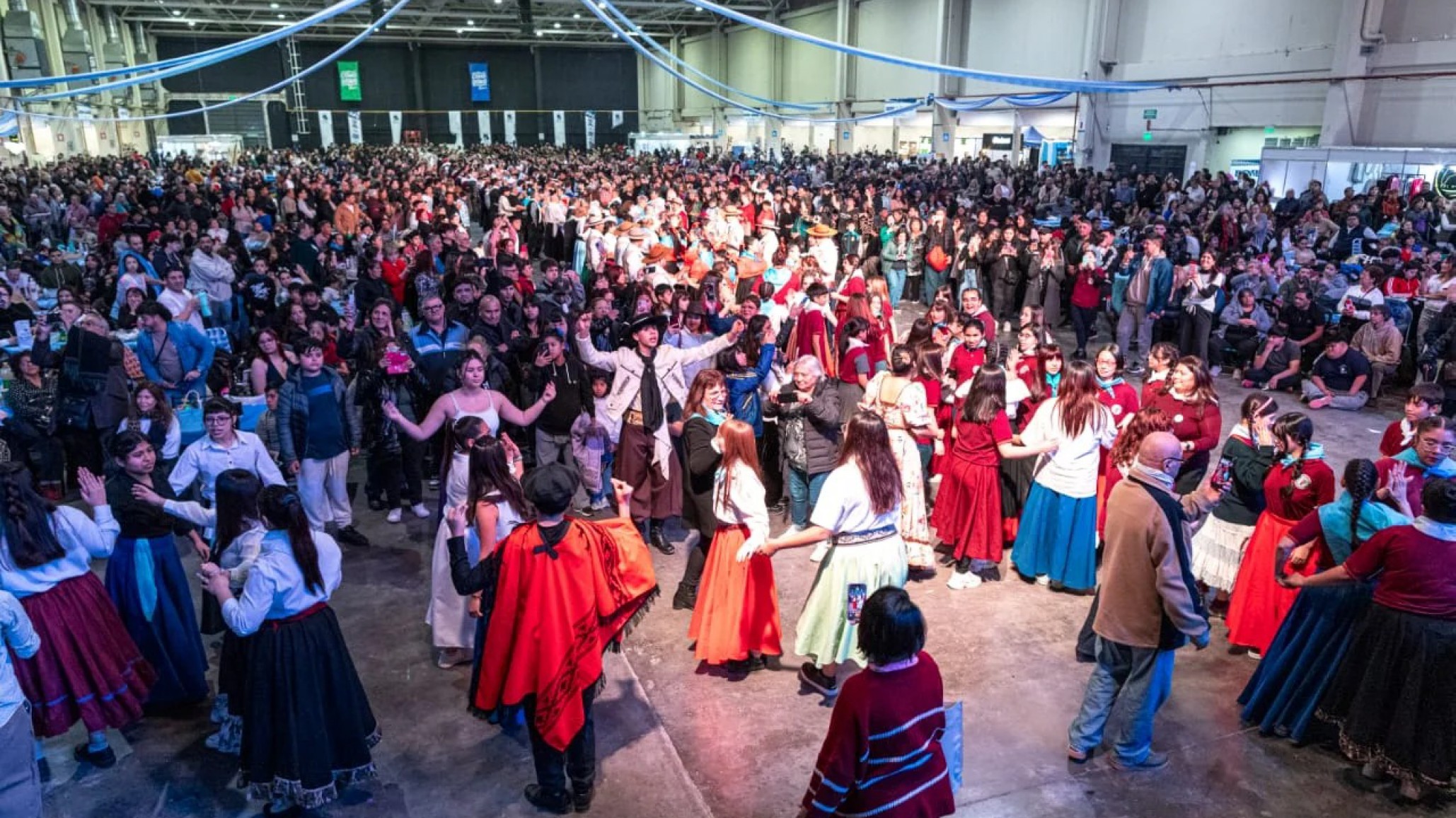 Comodoro se prepara para vivir la Expo de las Provincias con más de 60 academias y 20 puestos de comida típica