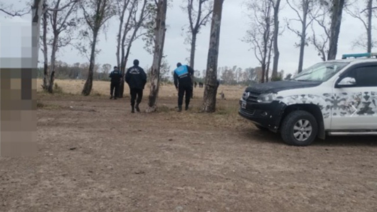 Madrugada violenta: apuñalaron a una menor, golpearon a su madre y buscan a un hombre desaparecido