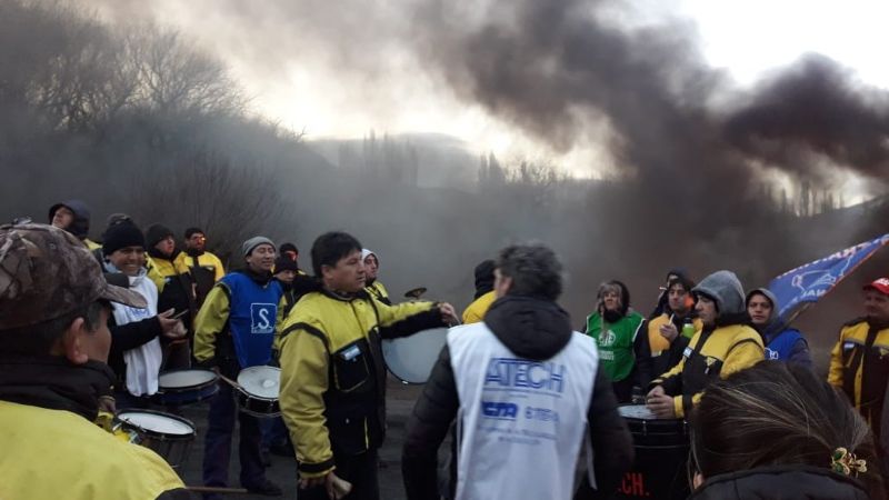 Gremios cortan nuevamente caminos y rutas