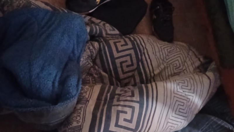 Detuvieron a un hombre que saltó un paredón de más de dos metros y entró a robar en una vivienda