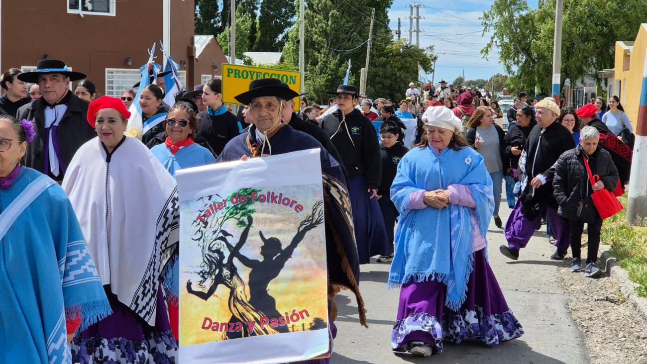 Gran festejo por el Día de la Tradición en Ciudadela: desfile, peña y feria de productores