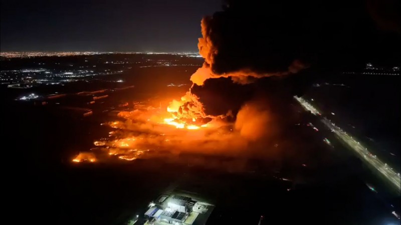 Explosión en el polo industrial de Ezeiza: una mujer embarazada está en terapia y un hombre sufrió un infarto
