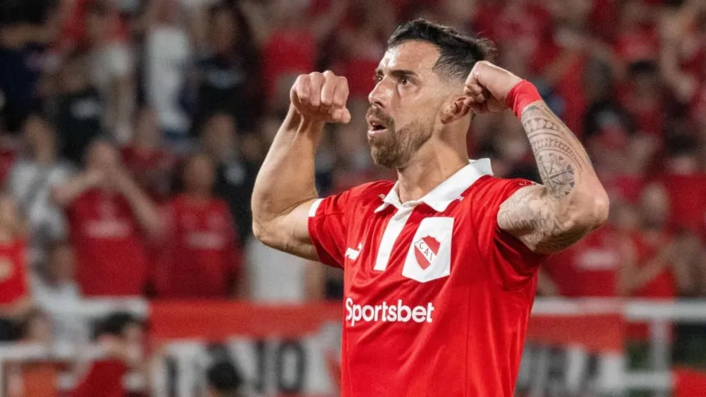 El Rojo ganó, cortó la racha de Central y se ilusiona con un cupo internacional