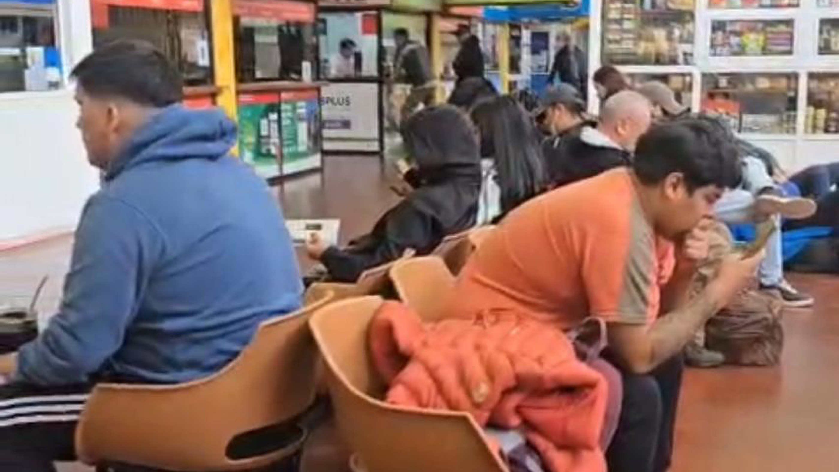 Rutas cerradas y pasajeros varados en Comodoro por el temporal