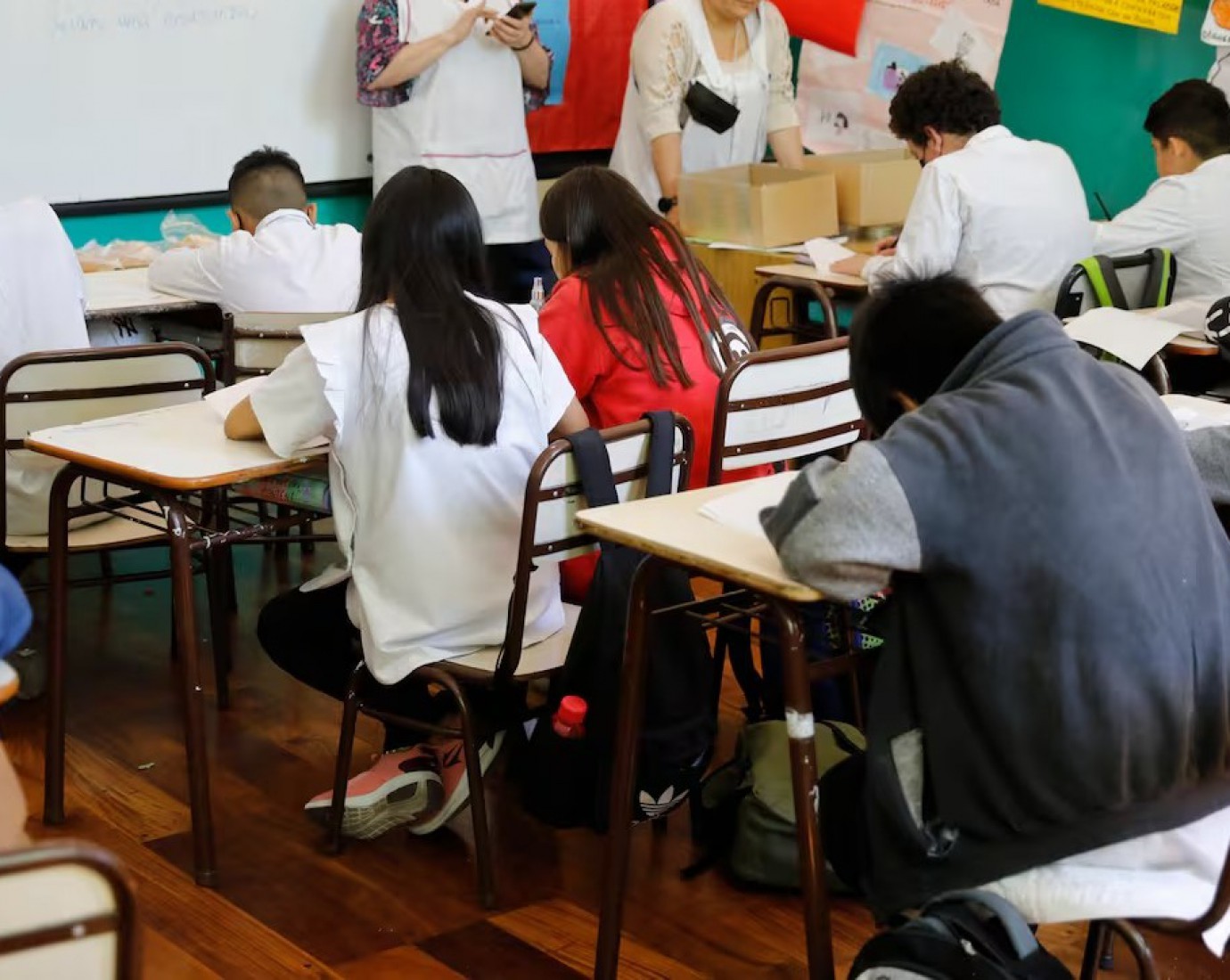 Confirmaron que habrá actividad escolar normal este martes