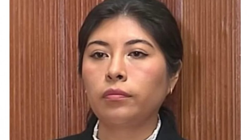 Perú ordenó la captura internacional de Betssy Chávez, refugiada en la embajada de México en Lima
