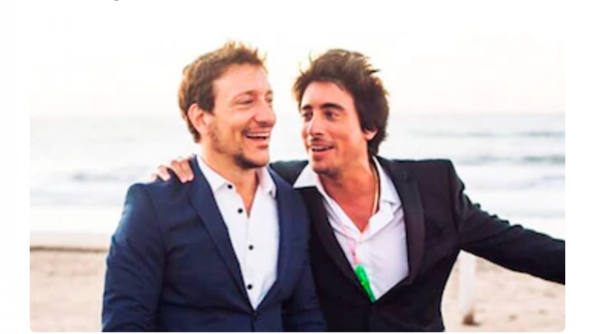 "Dos tiempos, el mismo amor": la foto que Nico Vázquez recreó en Times Square para recordar a su hermano Santiago