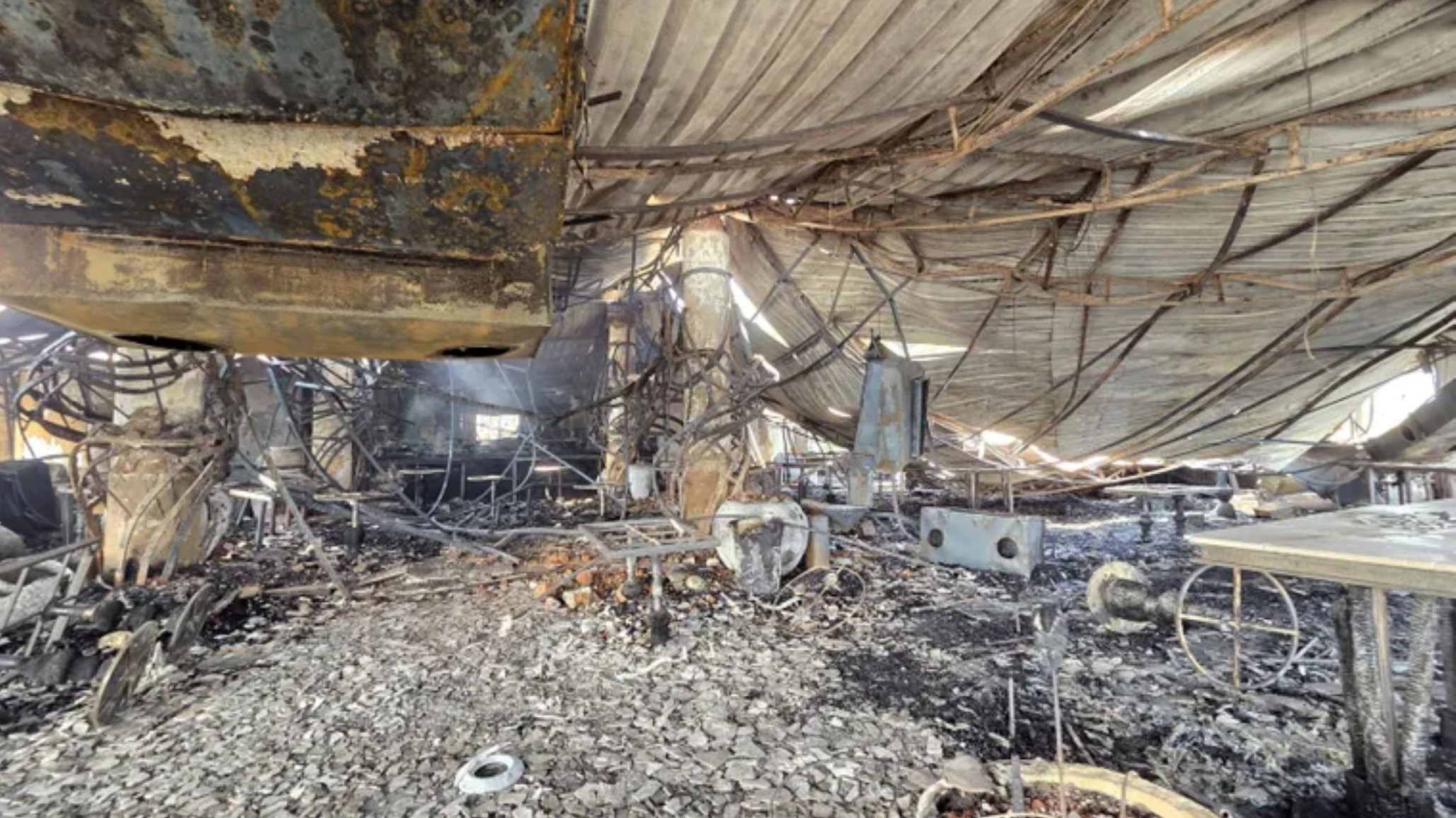 Tragedia en club nocturno en India: al menos 25 muertos tras incendio