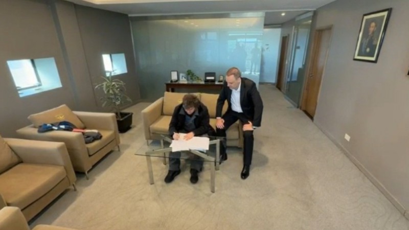 Milei volvió y aceleró su plan: la reforma laboral ingresa al Congreso