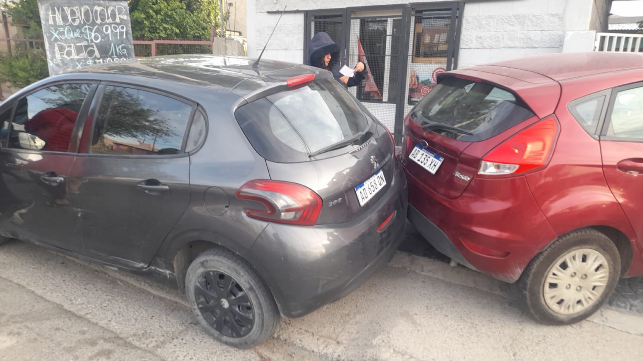 Accidente de tránsito en Comodoro: salió a manejar alcoholizado y chocó