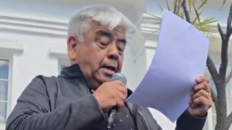 Petroleros reclaman porque YPF abandona Comodoro dejando miles de despidos